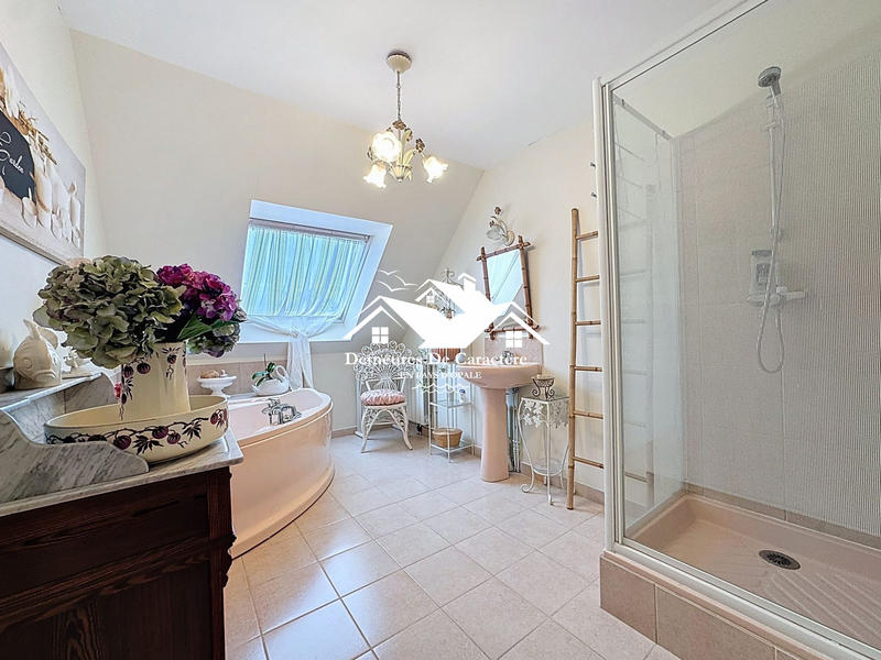 Maison contemporaine - 208 m² - 6 pièces