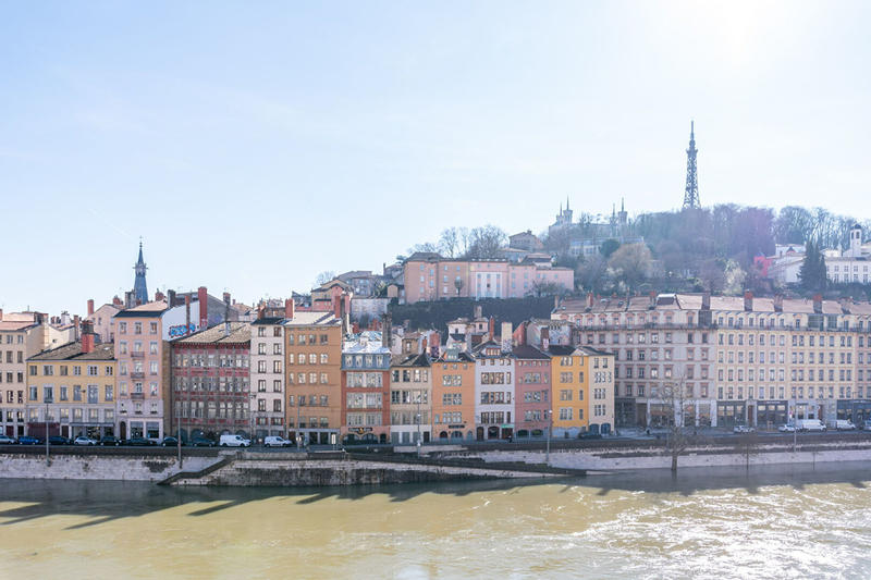 Appartement - 121 m² - 5 pièces