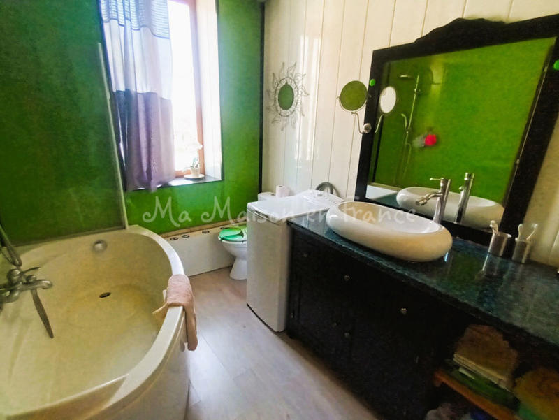 Maison en pierre - 103 m² - 2 pièces