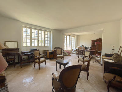 Maison - 249 m² - 9 pièces