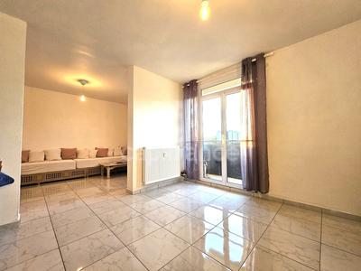 Appartement - 83 m² - 5 pièces