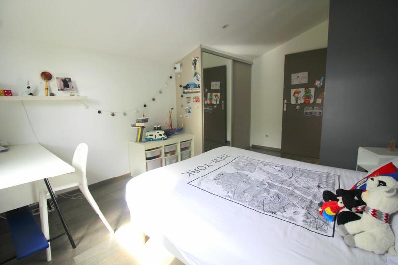 Maison - 192 m² - 5 pièces