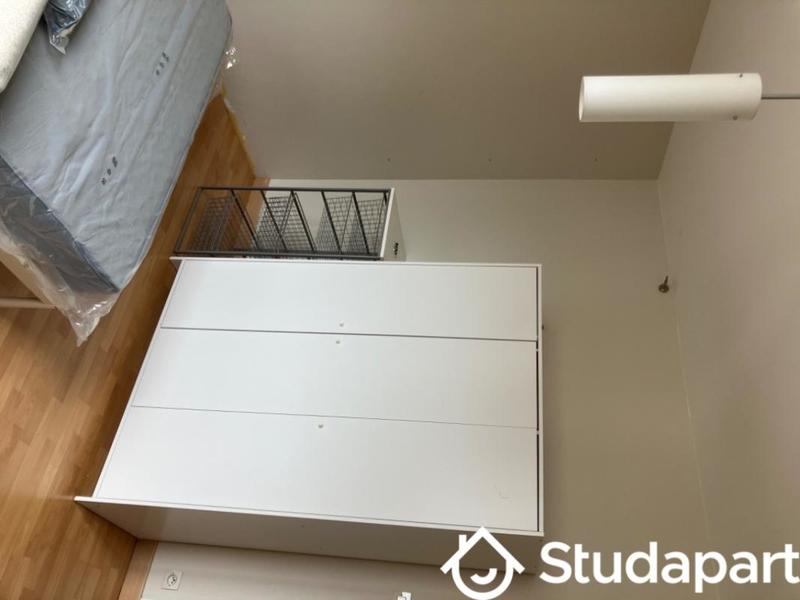 Chambre - 12 m² - 1 pièce