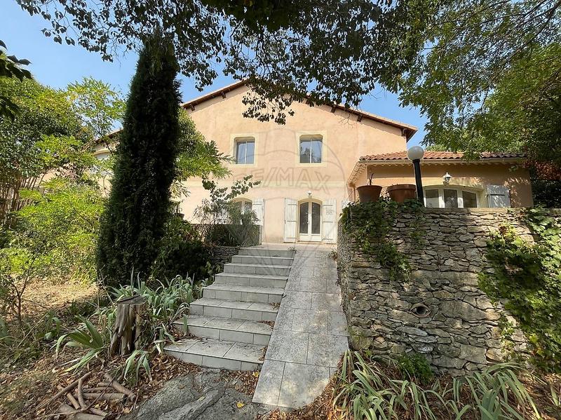 Maison - 189 m² - 6 pièces