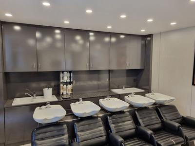 Fonds de commerce - Local commercial - 140 m²