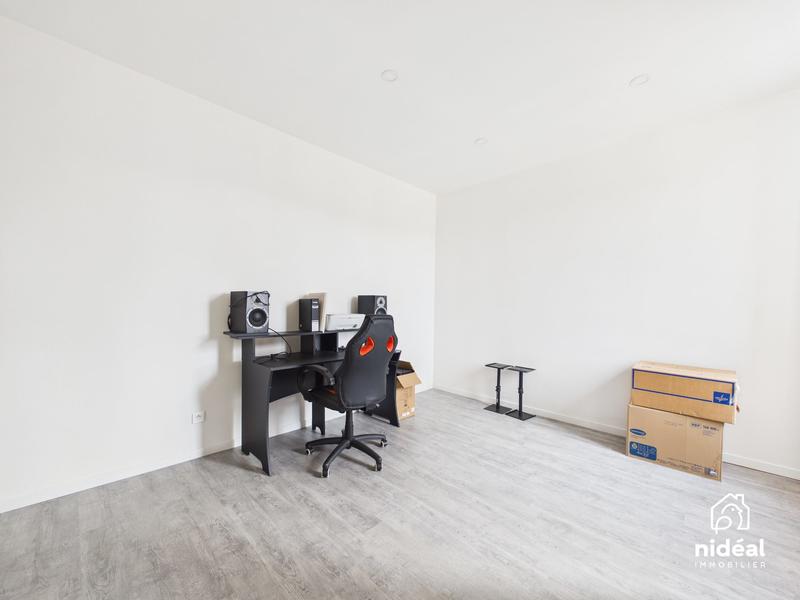 Maison - 104 m² - 4 pièces