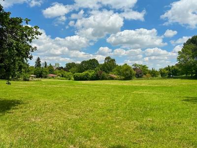 Terrain constructible - 4 586 m²