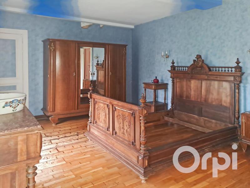 Propriété - 181 m² - 6 pièces