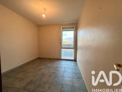 Appartement - 81 m² - 5 pièces