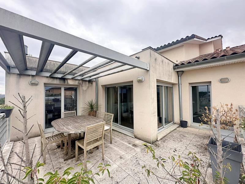 Bureau - 92 m² - 4 pièces