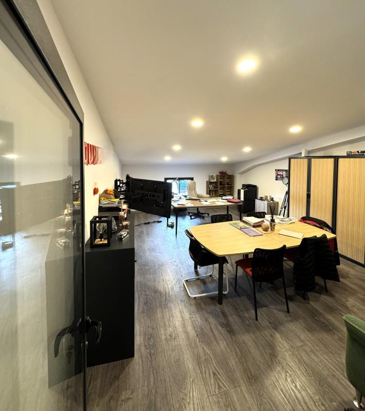 Bureau - 1 888 m² - 10 pièces