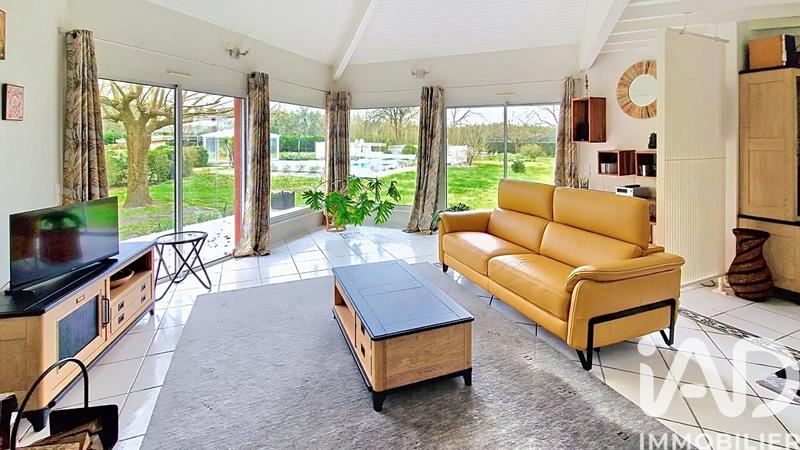 Maison - 211 m² - 6 pièces