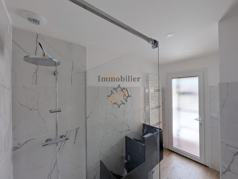 Maison - 85 m² - 3 pièces