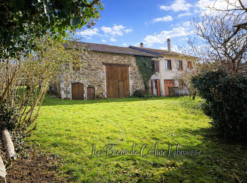 Maison - 92 m² - 5 pièces