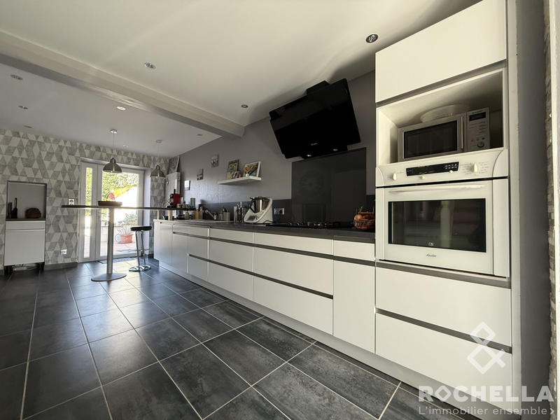 Maison ancienne - 265 m² - 8 pièces