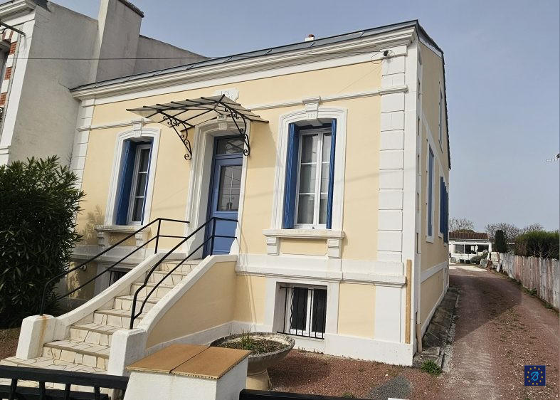 Maison - 102 m² - 5 pièces