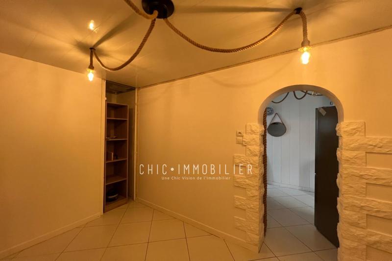 Maison - 140 m² - 9 pièces