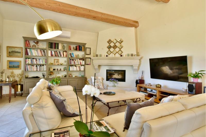 Maison - 215 m² - 5 pièces