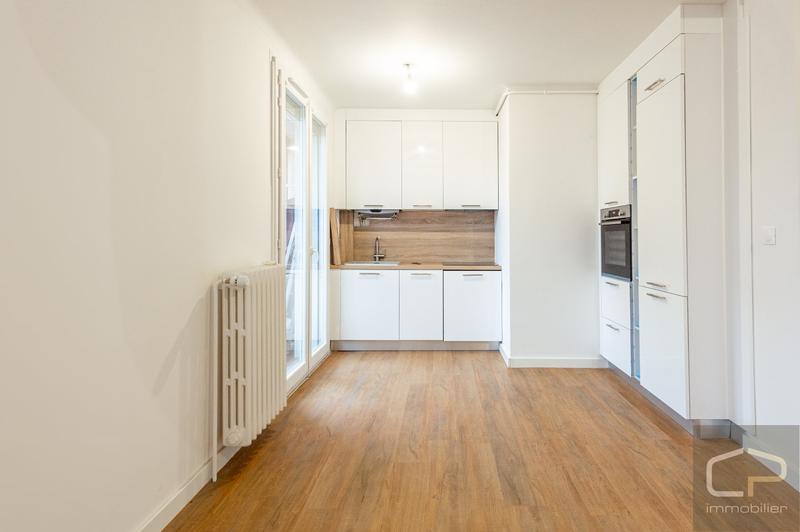 Appartement ancien - 75 m² - 4 pièces