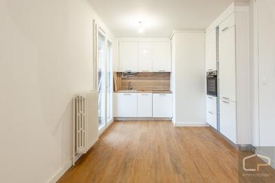 Appartement ancien - 75 m² - 4 pièces