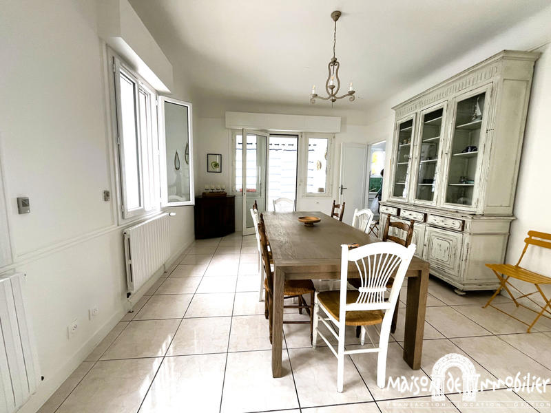 Villa - 192 m² - 7 pièces