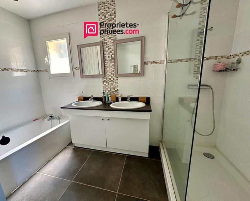 Maison - 162 m² - 5 pièces