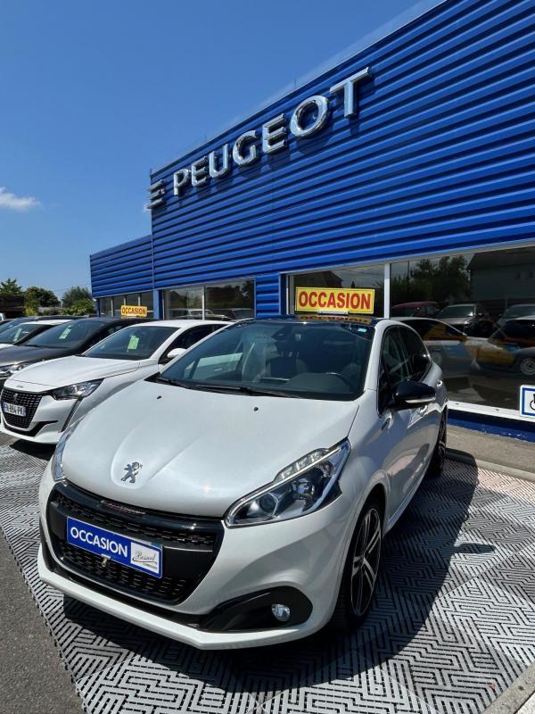 Peugeot 208 1.2 Ptech Gt Line s&amp;S Eat6