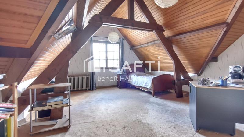 Maison - 230 m² - 8 pièces