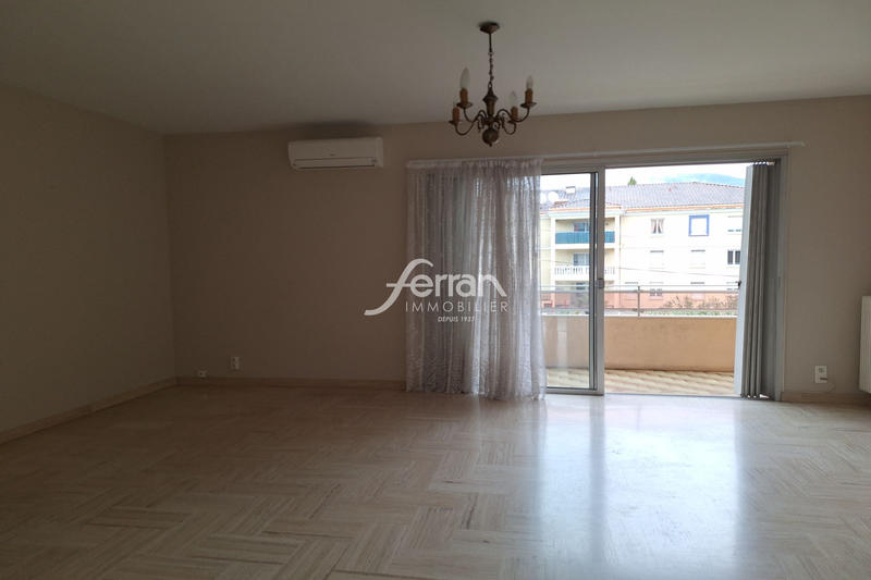 Appartement - 77 m² - 3 pièces