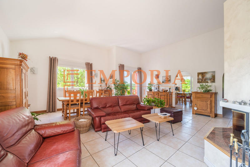 Maison - 175 m² - 8 pièces