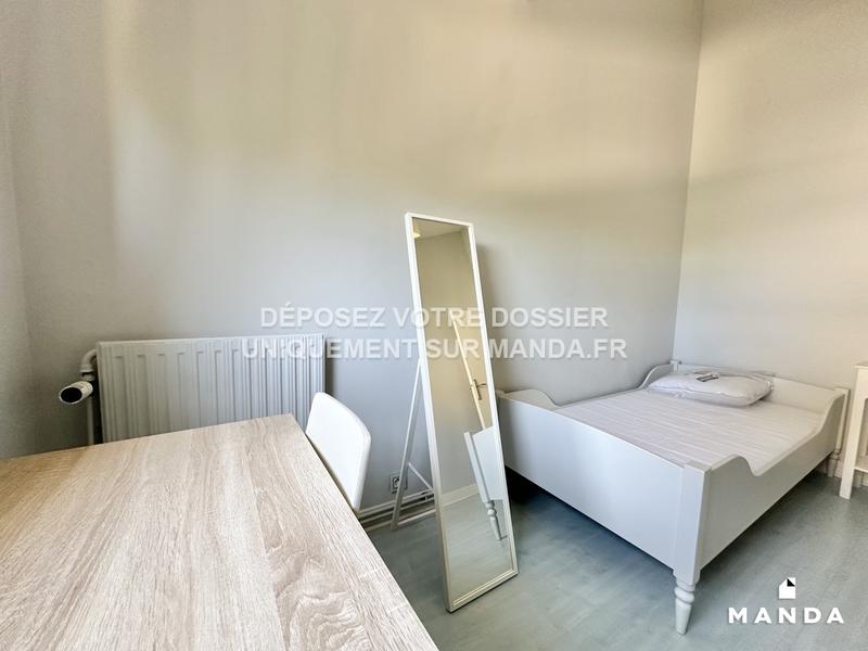 Chambre - 10 m² - 4 pièces