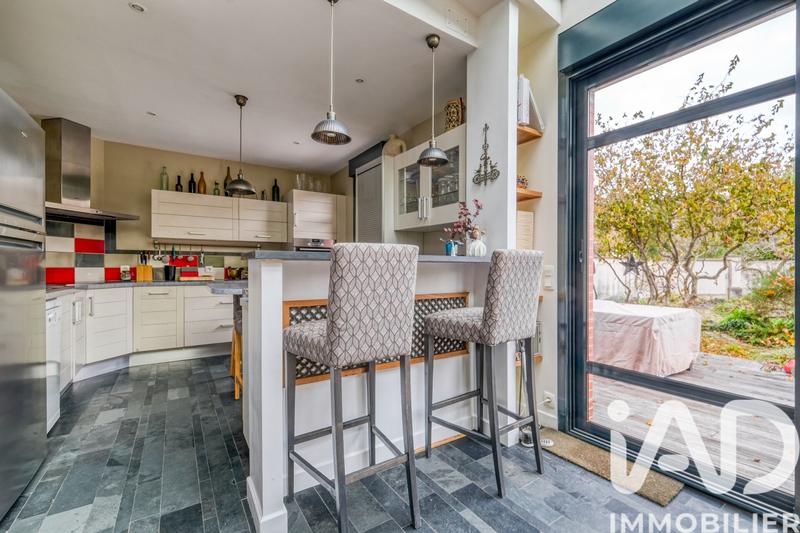 Maison - 180 m² - 7 pièces