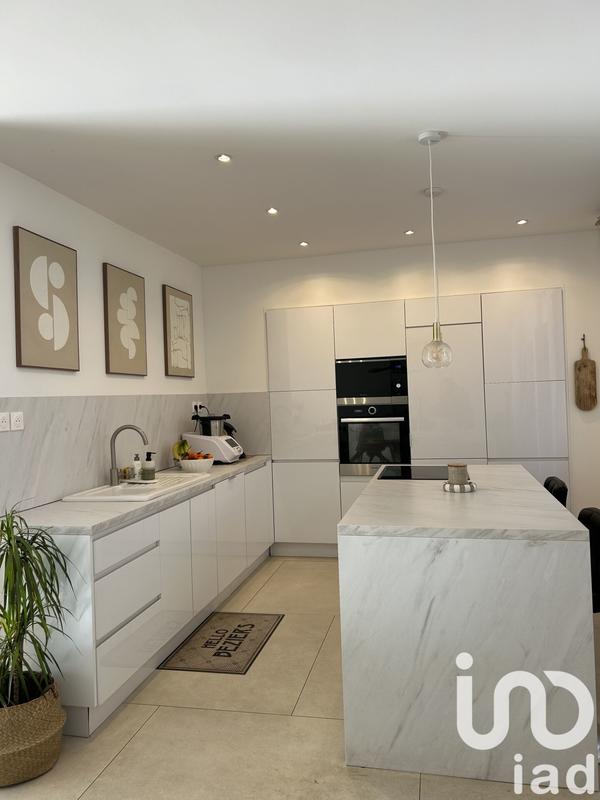 Maison - 98 m² - 5 pièces