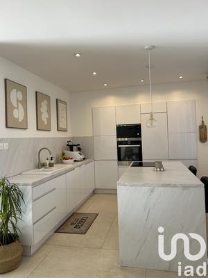 Maison - 98 m² - 5 pièces