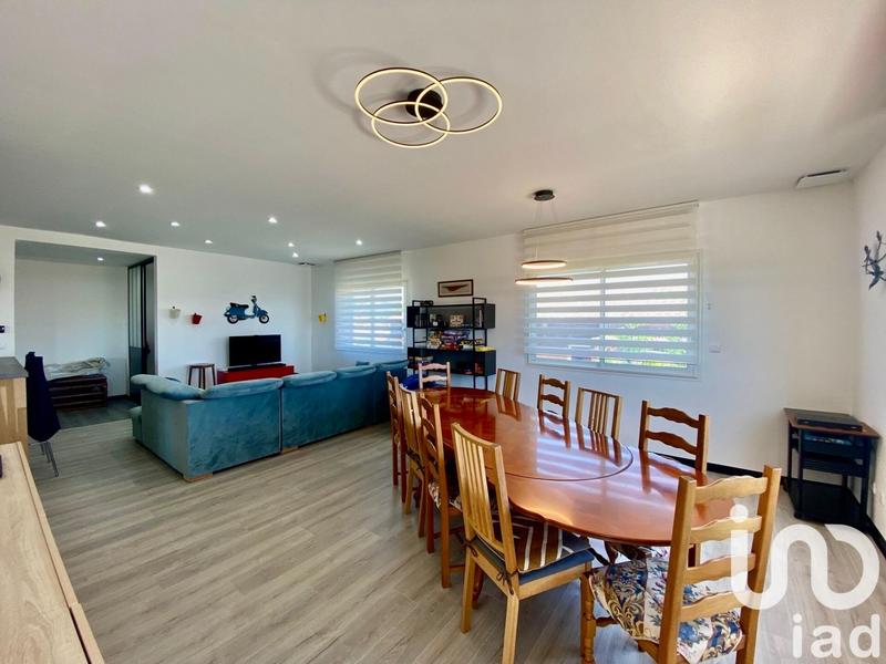 Maison - 246 m² - 6 pièces