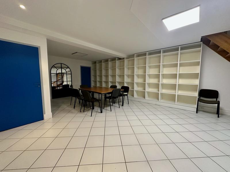 Bureau - 256 m²
