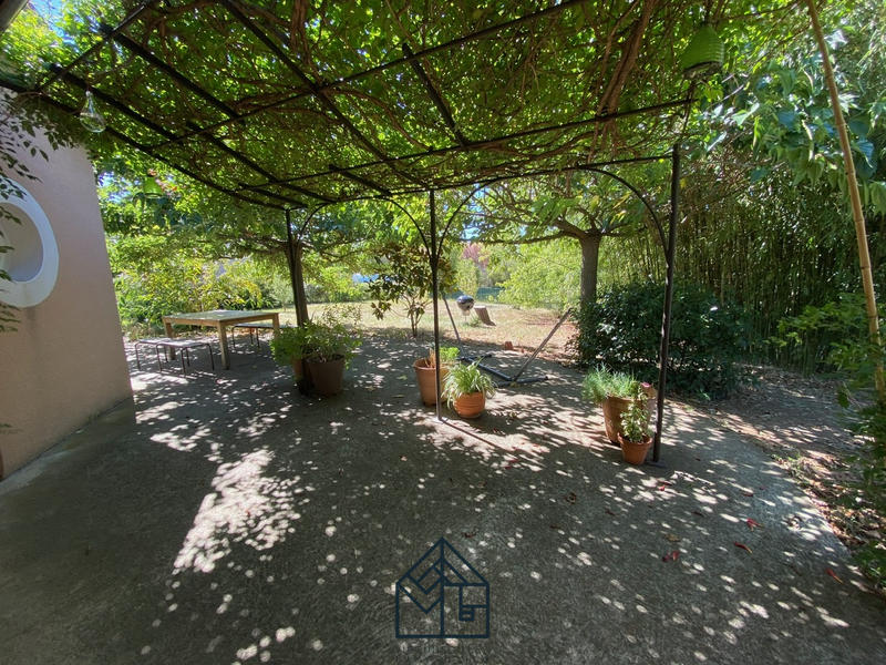 Maison - 185 m² - 7 pièces