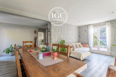 Maison - 101 m² - 5 pièces