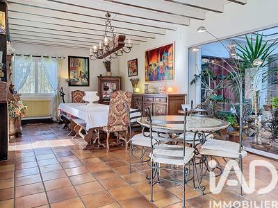 Maison de maîtres - 330 m² - 8 pièces