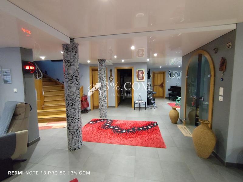 Propriété - 525 m² - 15 pièces