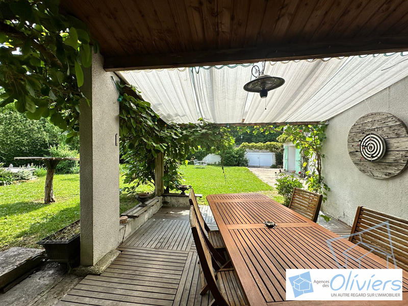 Maison - 180 m² - 6 pièces