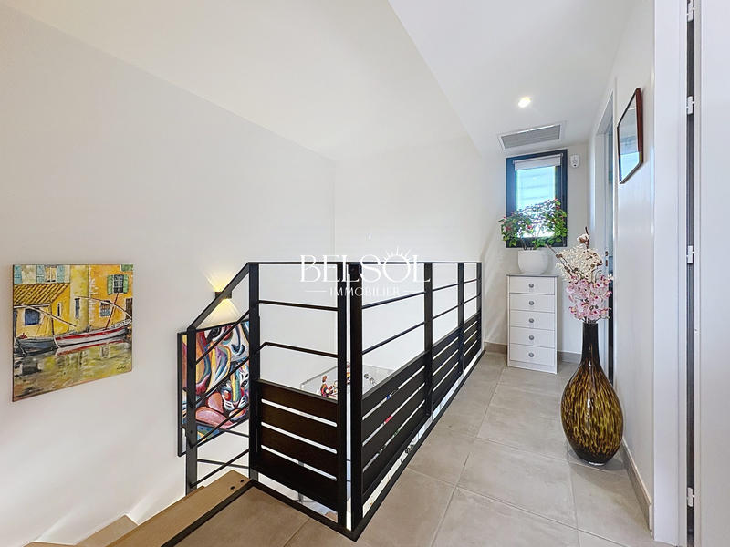 Maison contemporaine - 97 m² - 5 pièces