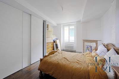 Appartement - 83 m² - 3 pièces