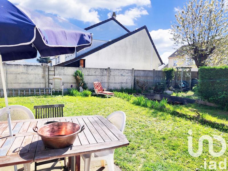 Maison - 94 m² - 5 pièces