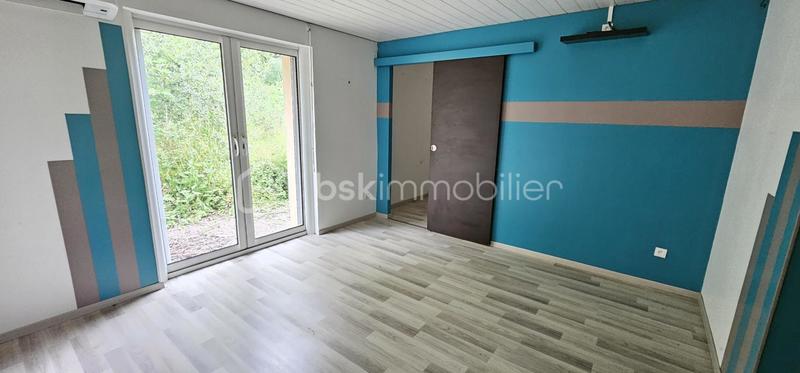 Maison - 270 m² - 10 pièces