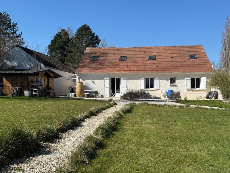 Maison - 98 m² - 5 pièces