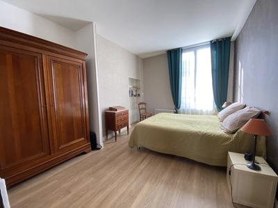 Maison traditionnelle - 160 m² - 7 pièces