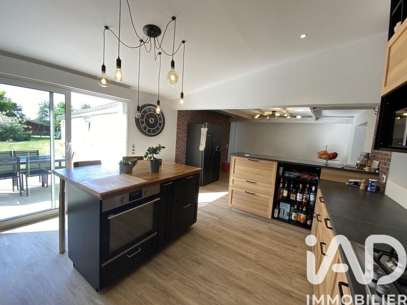 Maison - 205 m² - 5 pièces