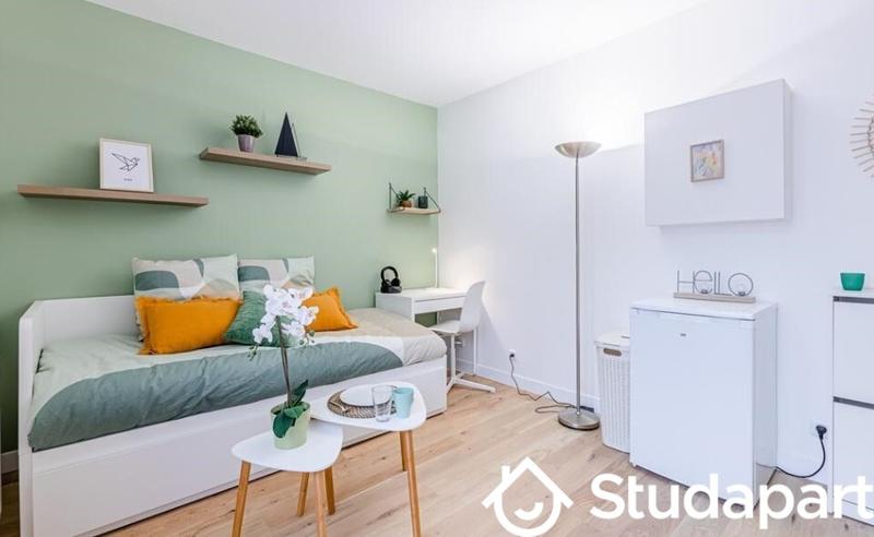 Chambre - 10 m² - 1 pièce