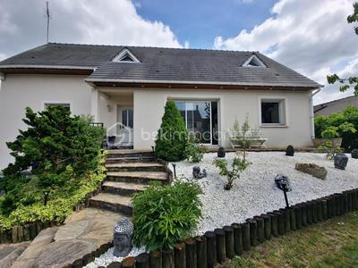 Maison - 220 m² - 7 pièces